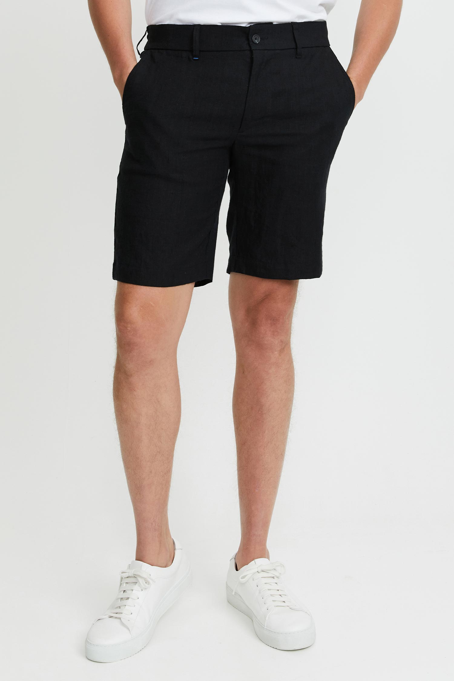Frenn Teppo premium quality sustainable linen shorts black